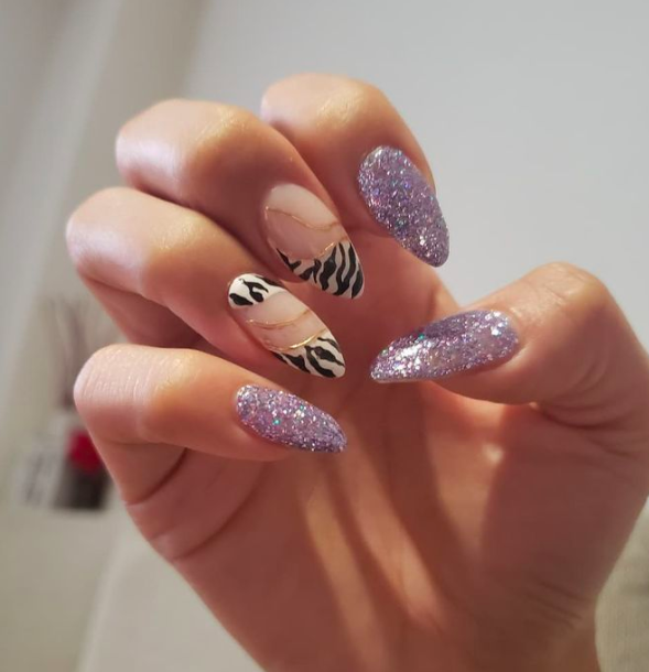 Nails By Amy on Instagram: “Neon pigment powder Zebra Print 🦓  @chameleonglitter @nailstampingqueenuk @the_gelbottle_inc #summernails  #neonnails #fe…