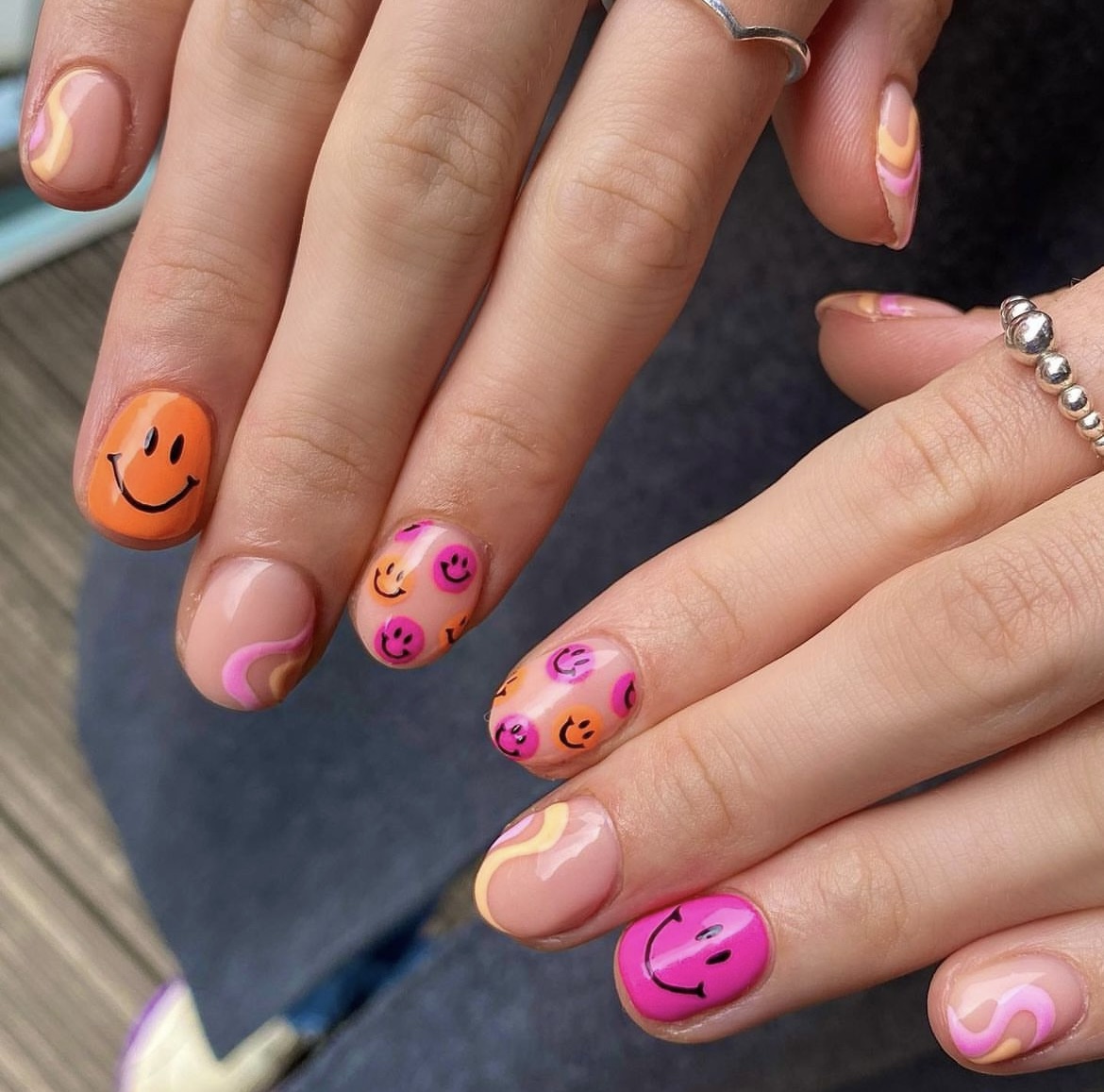 46+ Super Sweet Smiley Face Nails for Positive Vibes - ♡ July Blossom